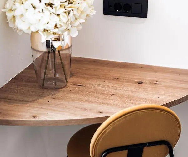 Goldi Superior 公寓 *